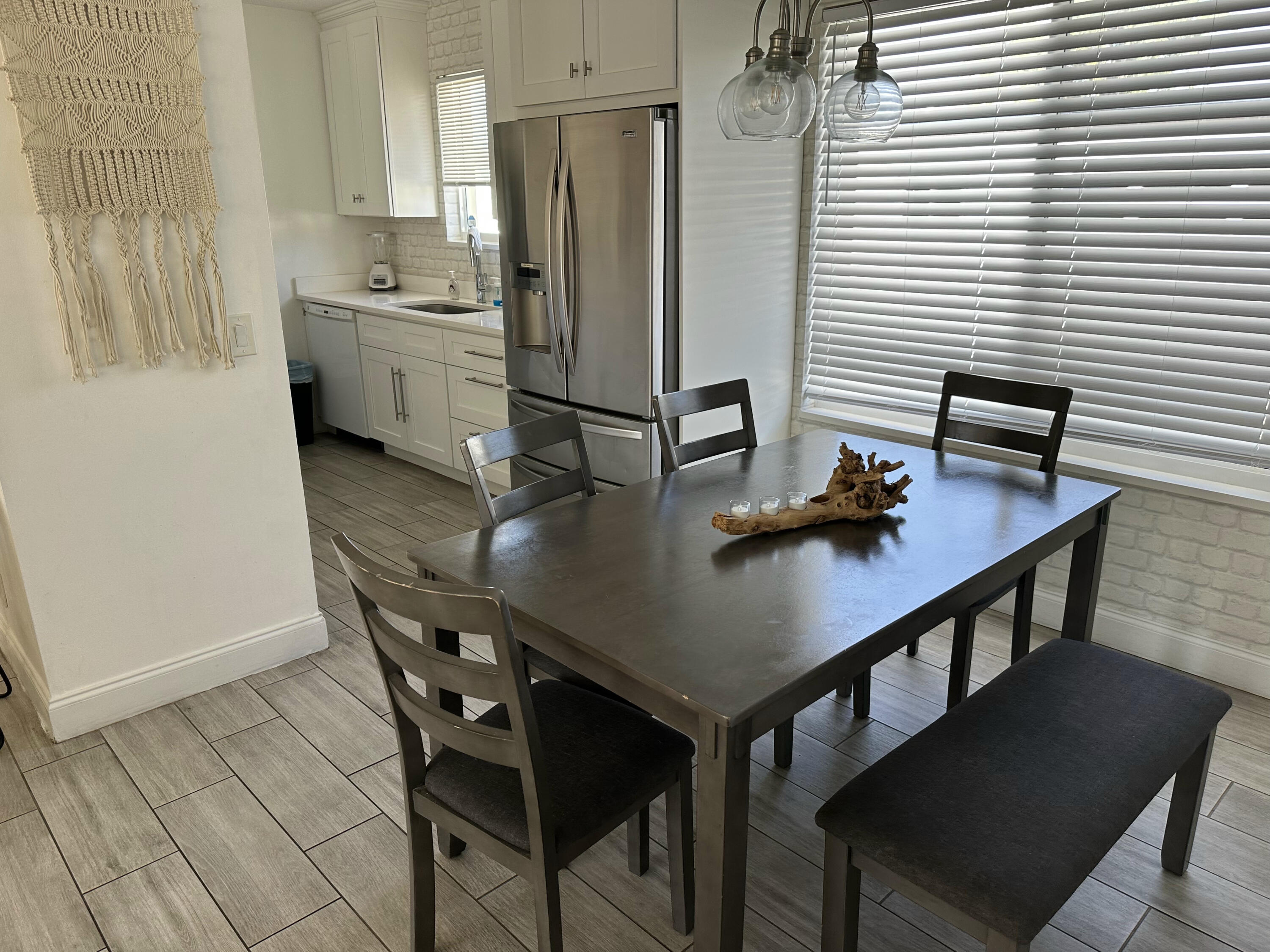 1258 Beach Road, Unit 8 Singer Island, FL 33404 - Photo 9 of 25 1258 Beach - Unit 8 - 11