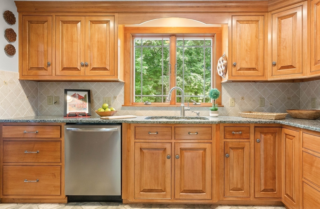 22 Brady Loop Andover, MA 01810 - Photo 19 of 42 Gallery Image 19