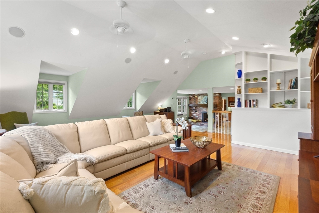 22 Brady Loop Andover, MA 01810 - Photo 22 of 42 Gallery Image 22
