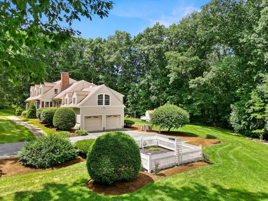 22 Brady Loop Andover, MA 01810 - Photo 3 of 42 Gallery Image 3
