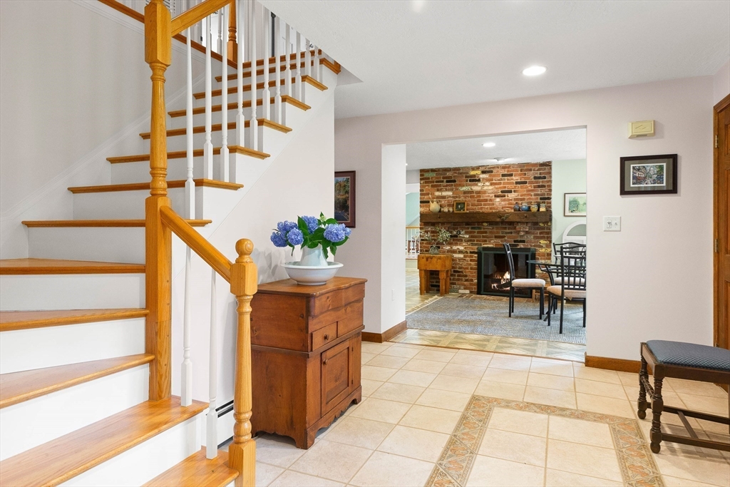 22 Brady Loop Andover, MA 01810 - Photo 8 of 42 Gallery Image 8