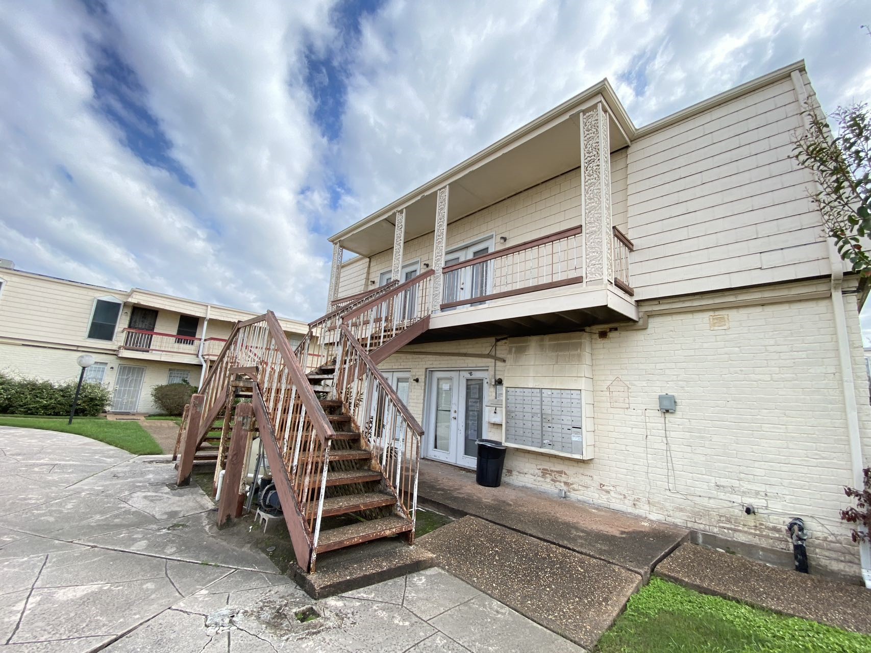 6201 Ranchester Drive, Unit 19 Houston, TX 77036 - Photo 26 of 26 a view of a house with a yard
