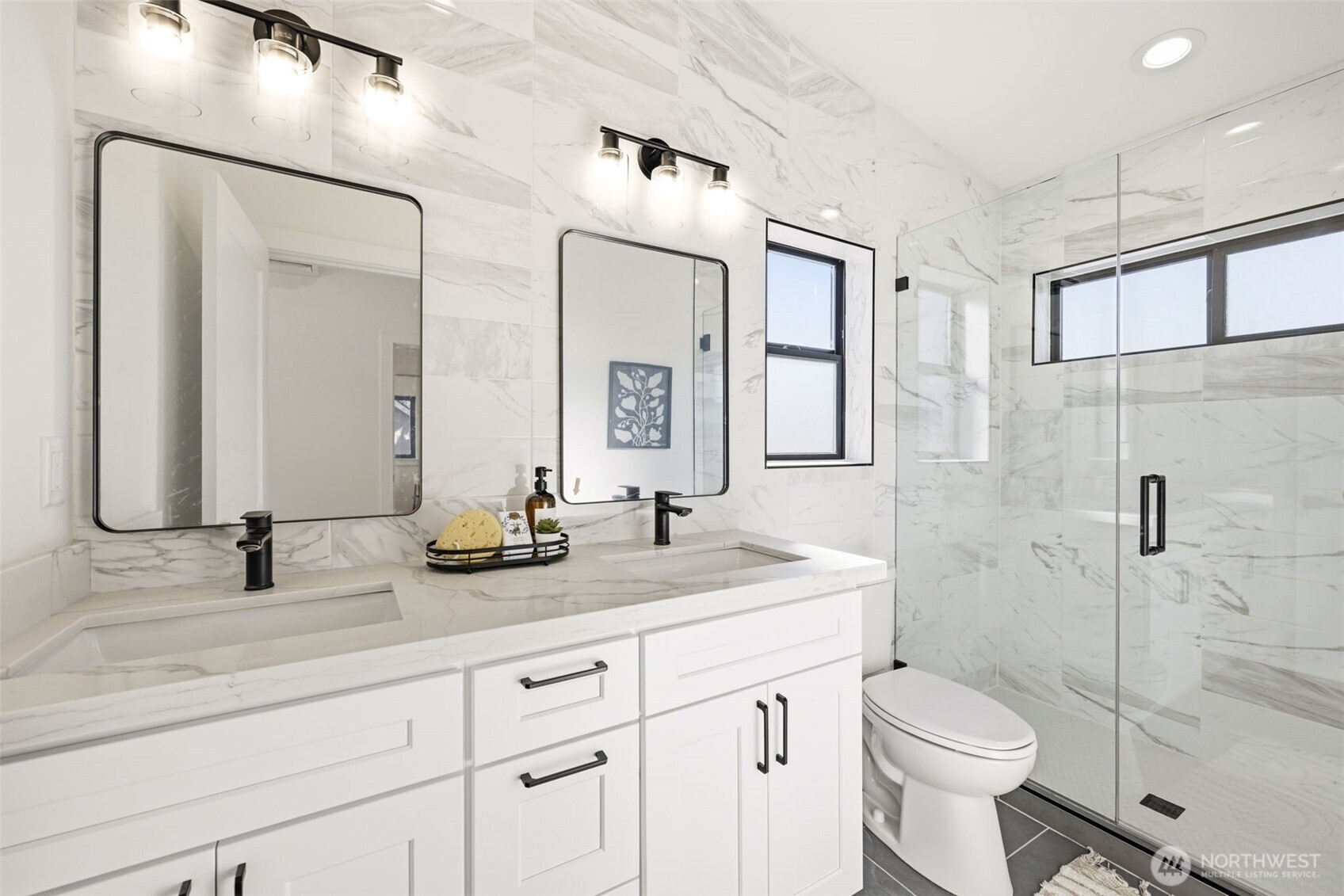 526 North 100th Street Seattle, WA 98133 - Photo 15 of 20