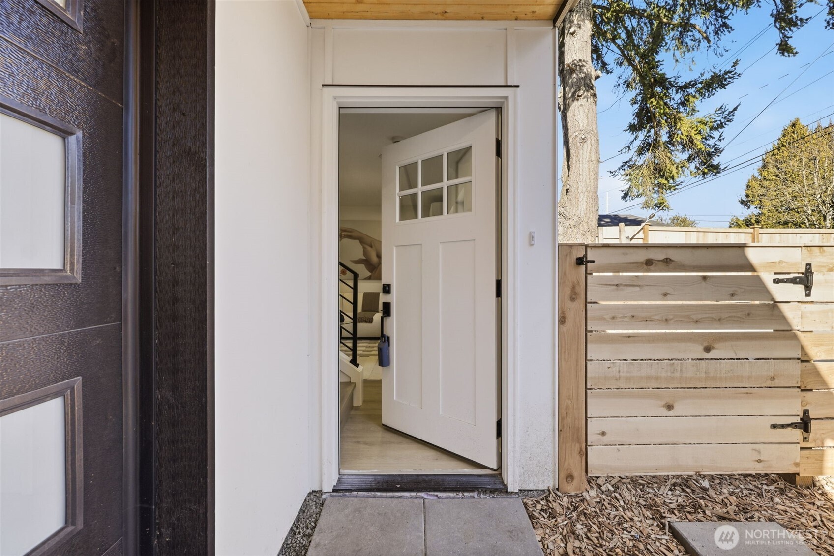 526 North 100th Street Seattle, WA 98133 - Photo 4 of 20