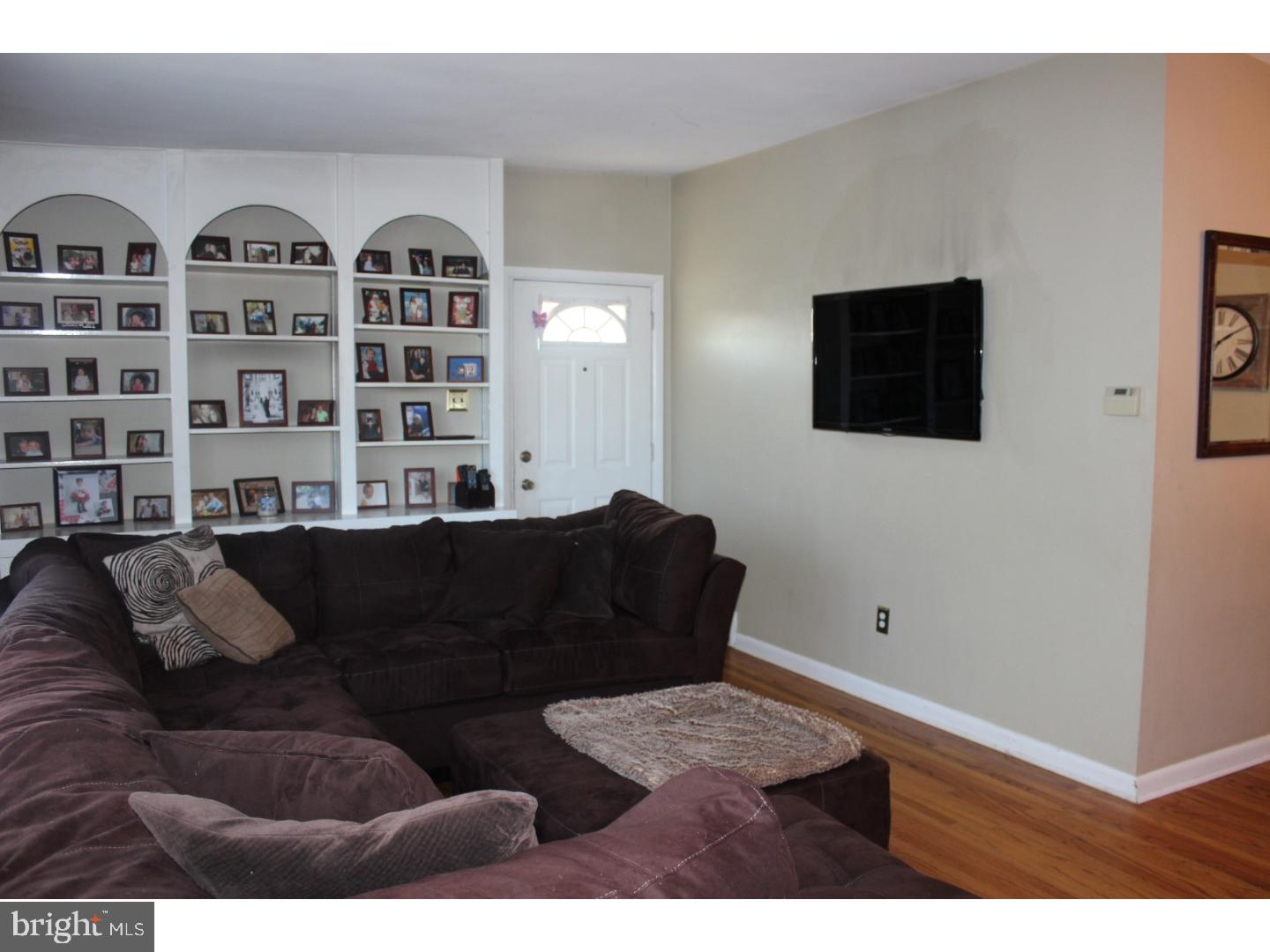 771 Claire Road Philadelphia, PA 19128 - Photo 3 of 22 Gallery Image 3