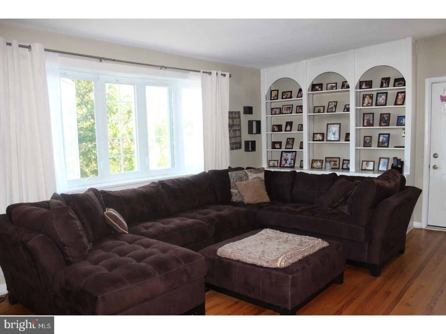 771 Claire Road Philadelphia, PA 19128 - Photo 4 of 22 Gallery Image 4