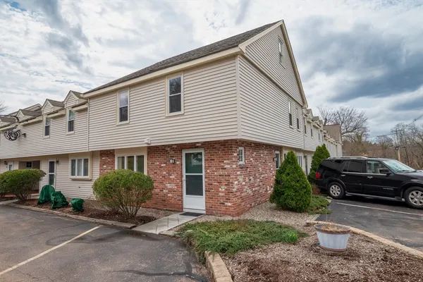 $349,900 | 265 Park Street, Unit 1, North Attleboro, MA 02760