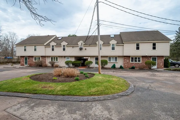 $349,900 | 265 Park Street, Unit 1, North Attleboro, MA 02760