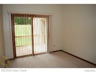 21965 River Ridge Trail, Unit 82 Farmington, MI 48335 - Photo 7 of 14 LIBRARY
