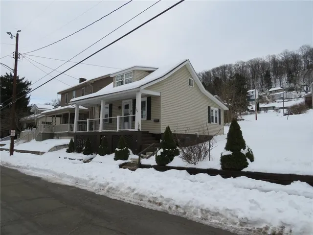 $119,000 | 306 North 2nd Street, West Newton, PA 15089