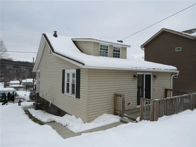 $119,000 | 306 North 2nd Street, West Newton, PA 15089