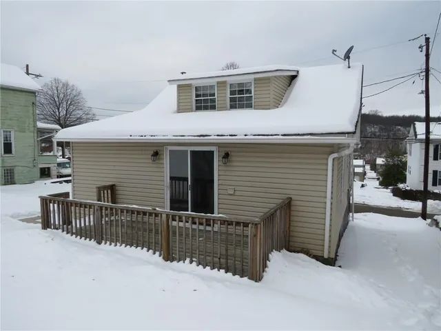 $119,000 | 306 North 2nd Street, West Newton, PA 15089