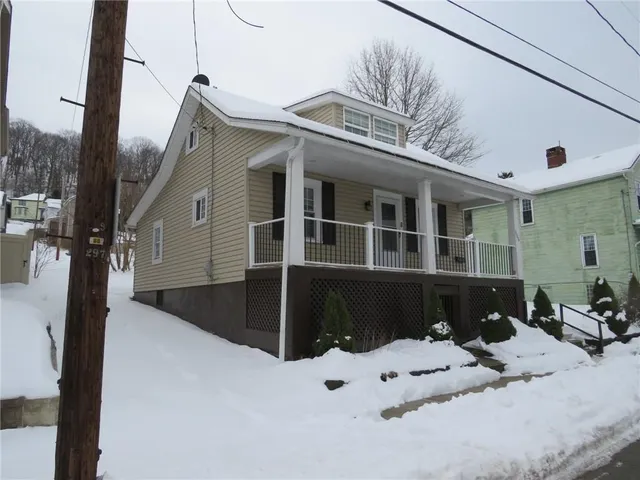$119,000 | 306 North 2nd Street, West Newton, PA 15089