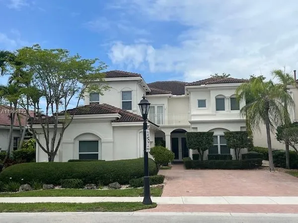 $3,290,000 | 19420 Northeast 17th Avenue, Miami, FL 33179