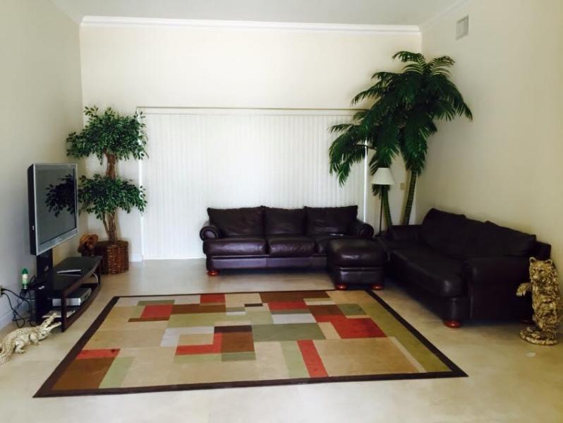 8519 Southeast Sabal Street Hobe Sound, FL 33455 - Photo 4 of 13 2