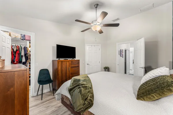 $389,000 | 1094 Pinewood Lake Court, Greenacres, FL 33415