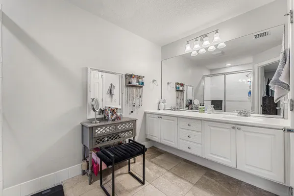 $389,000 | 1094 Pinewood Lake Court, Greenacres, FL 33415