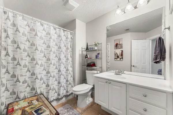 $389,000 | 1094 Pinewood Lake Court, Greenacres, FL 33415