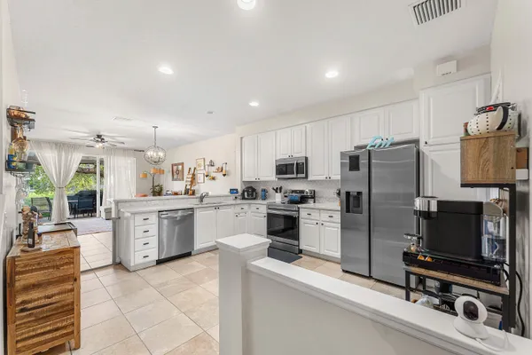 $389,000 | 1094 Pinewood Lake Court, Greenacres, FL 33415