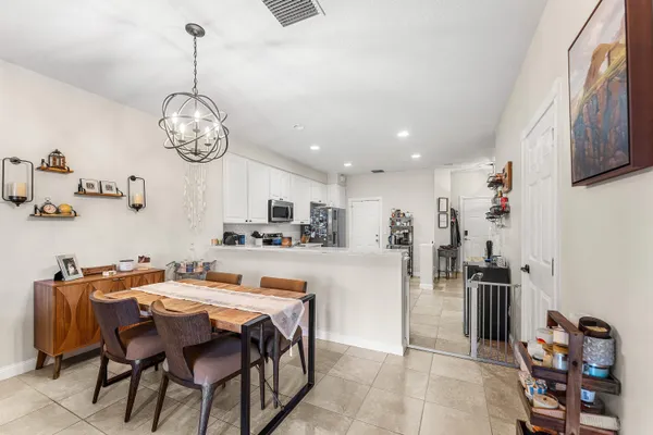 $389,000 | 1094 Pinewood Lake Court, Greenacres, FL 33415