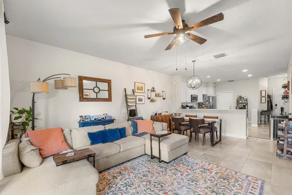 $389,000 | 1094 Pinewood Lake Court, Greenacres, FL 33415