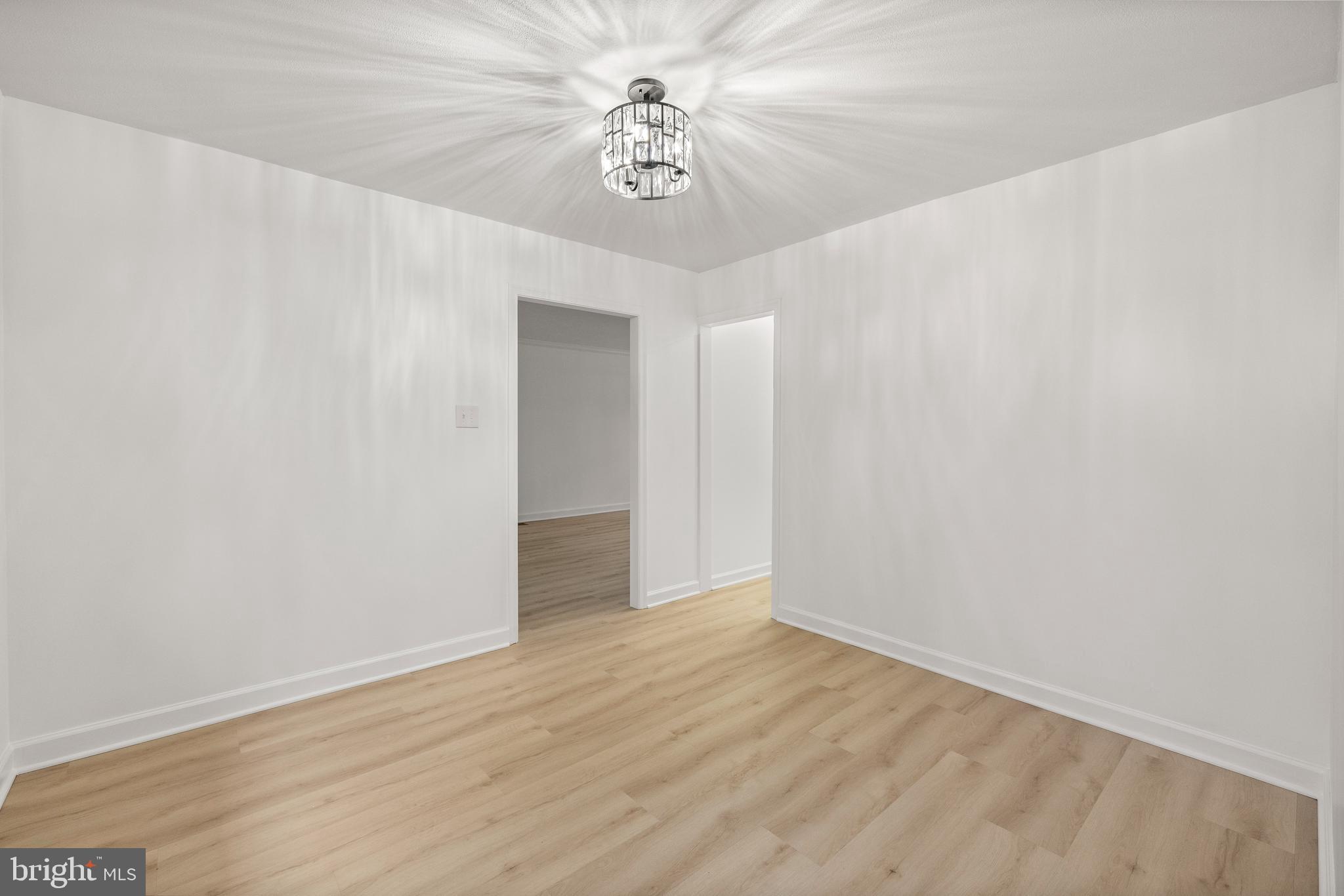 210 West Beech Road Sterling, VA 20164 - Photo 11 of 33