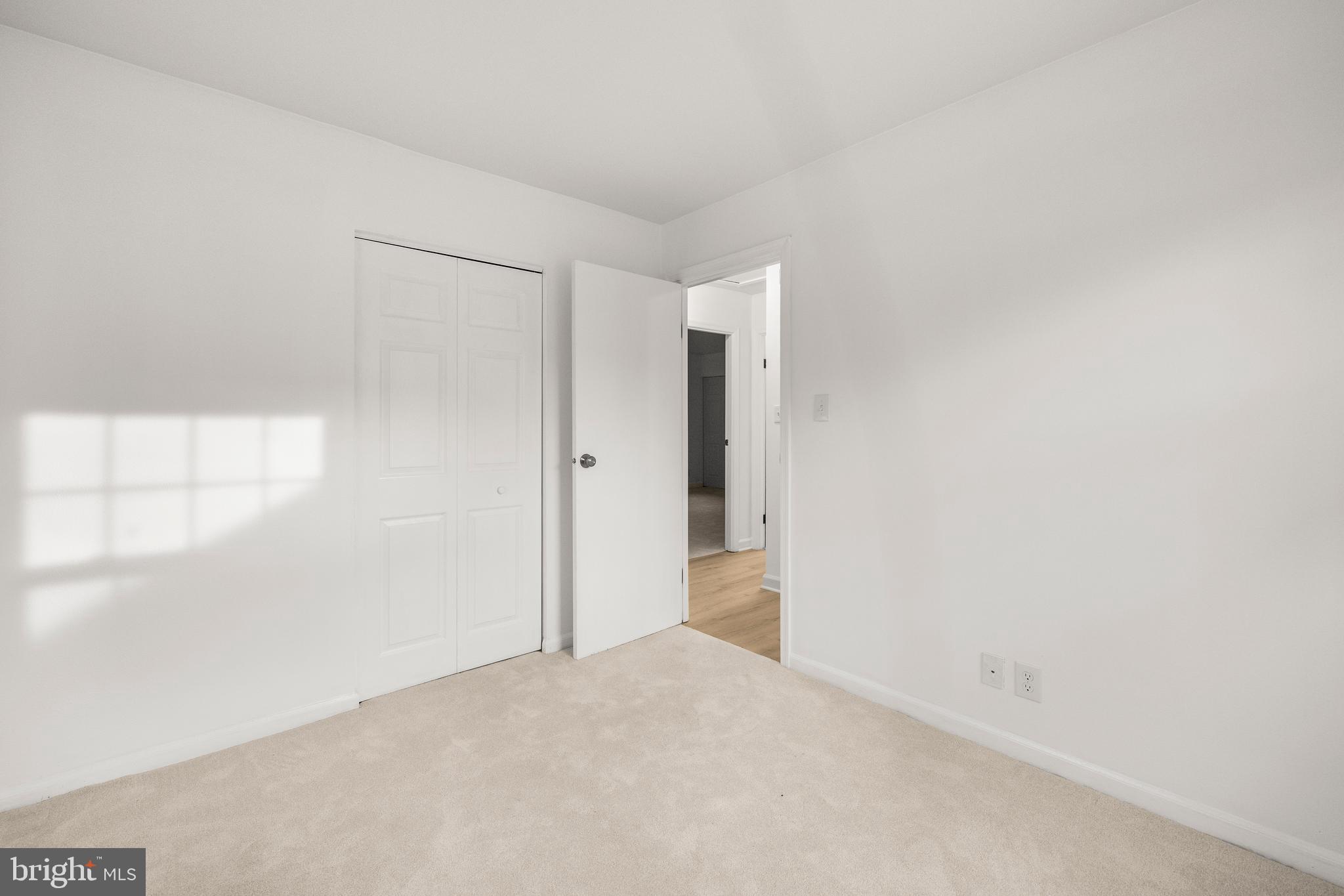 210 West Beech Road Sterling, VA 20164 - Photo 19 of 33