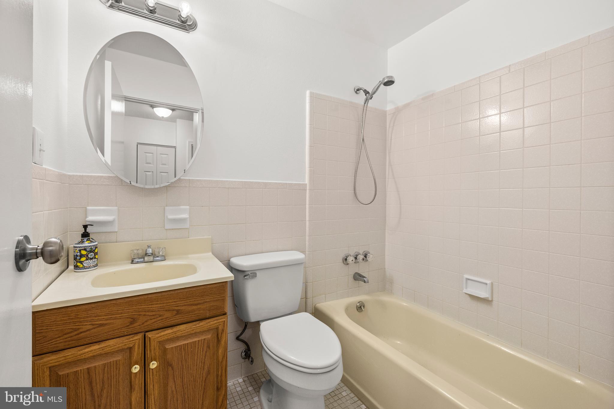 210 West Beech Road Sterling, VA 20164 - Photo 22 of 33