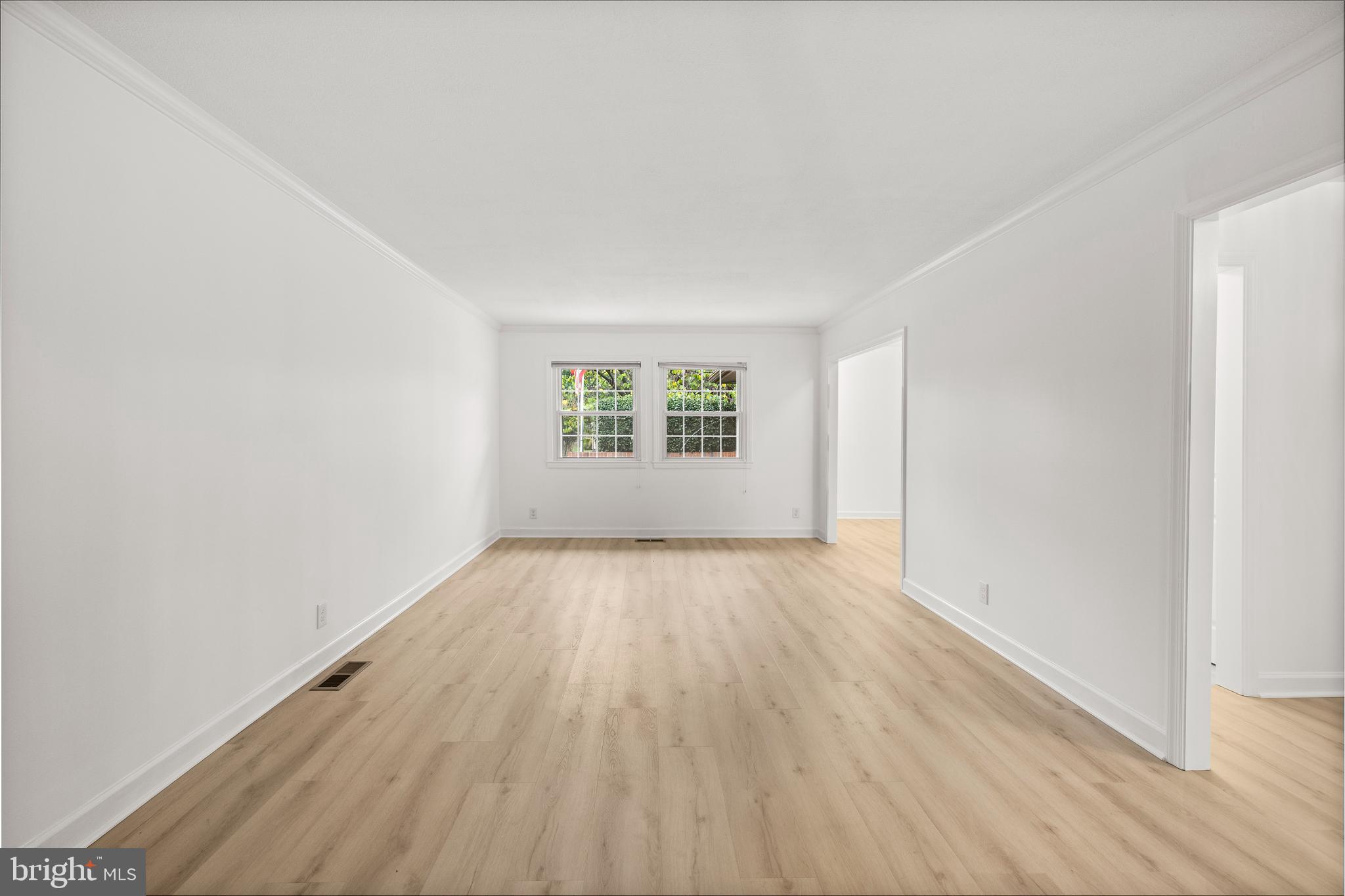 210 West Beech Road Sterling, VA 20164 - Photo 7 of 33