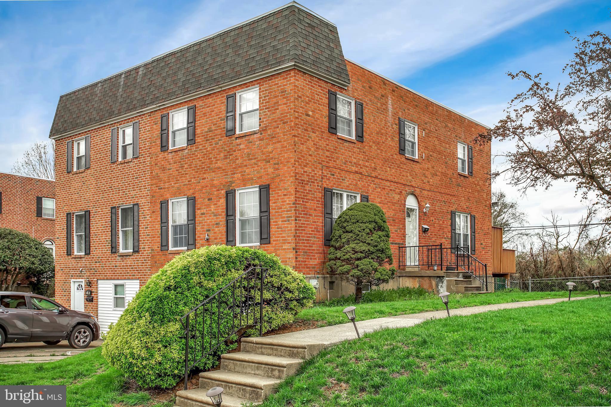 11045 Greiner Road Philadelphia, PA 19116 - Photo 2 of 27 Gallery Image 2