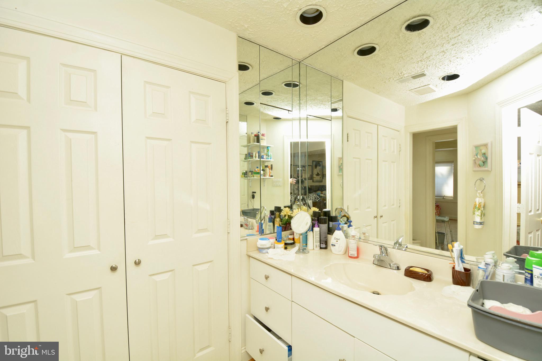 17707 Cashell Road Rockville, MD 20853 - Photo 30 of 64