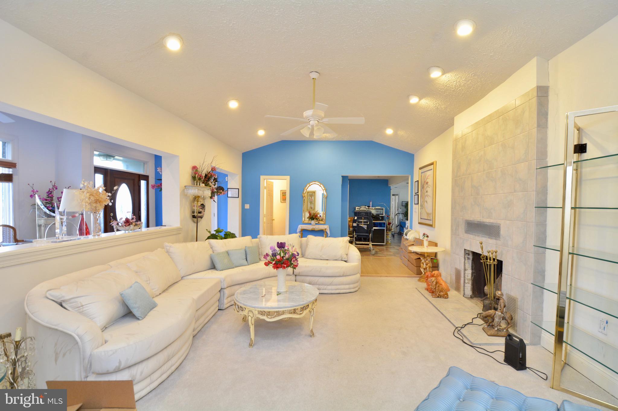 17707 Cashell Road Rockville, MD 20853 - Photo 5 of 64