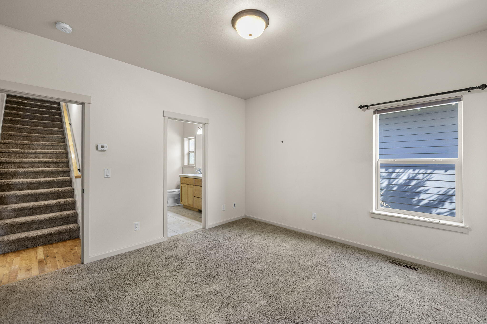 869 Northwest Rimrock Drive Redmond, OR 97756 - Photo 28 of 57 2026_05_04_869_nw_rimrock_dr_rdm-23