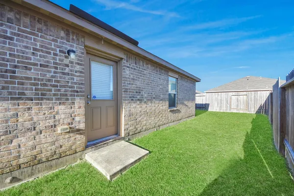 $2,100 | 10803 Dover White Drive, Humble, TX 77396