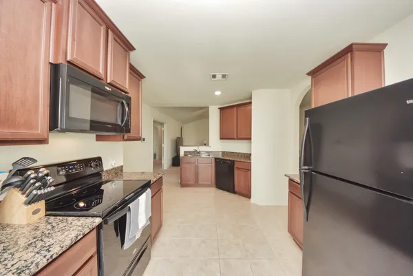 $2,100 | 10803 Dover White Drive, Humble, TX 77396