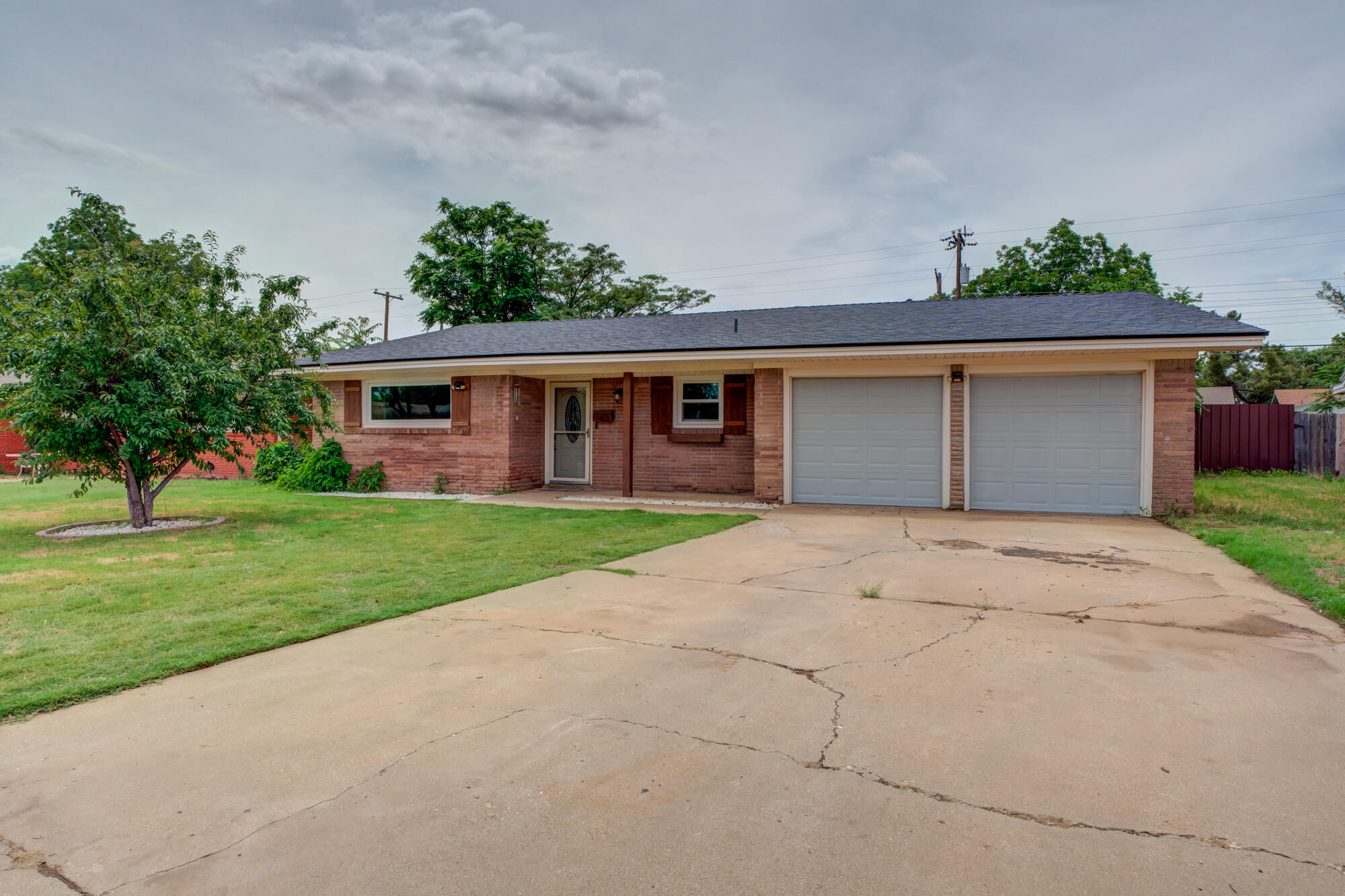 5409 32nd Street Lubbock, TX 79407 - Photo 2 of 32 DSC04830_1_2_3_4