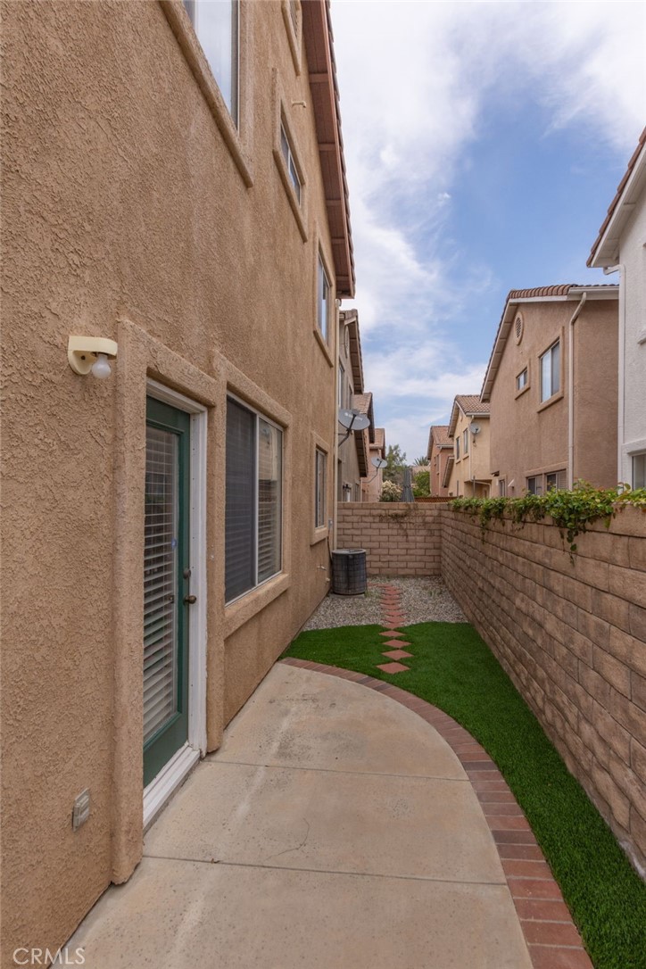 1654 Rush Haven Way Simi Valley, CA 93065 - Photo 28 of 32 a view of a back yard of the house