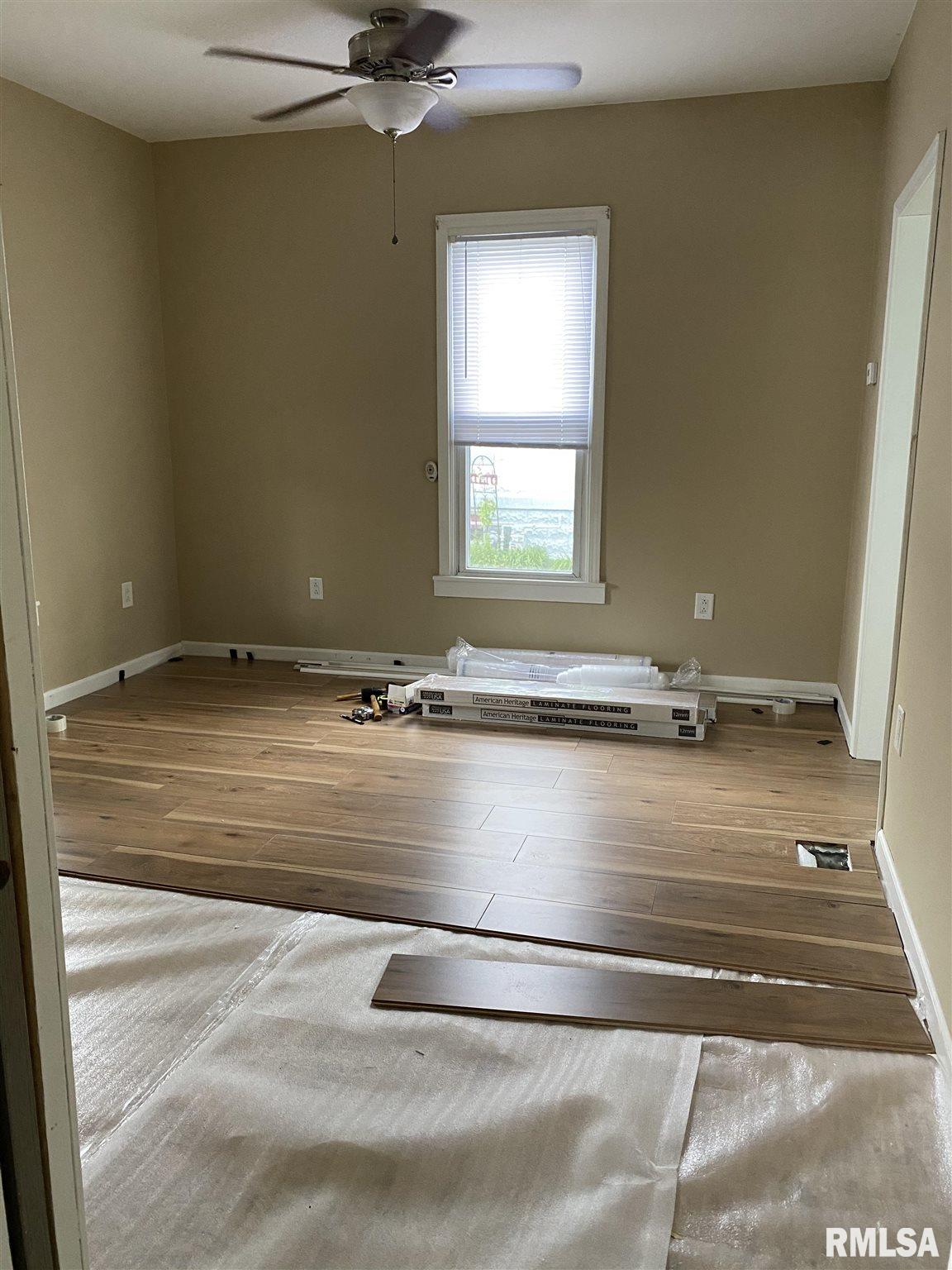 854 East Walnut Street Canton, IL 61520 - Photo 17 of 25 Gallery Image 17