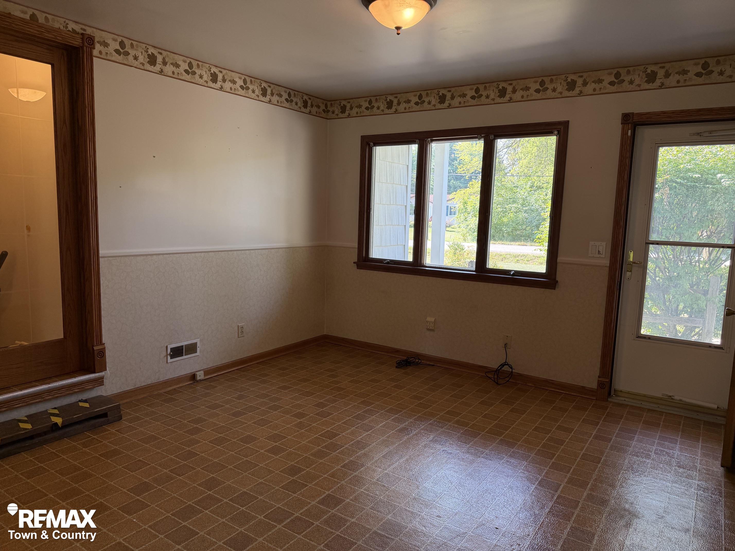 6508 Chicago Road Flushing, MI 48433 - Photo 13 of 31 Gallery Image 13