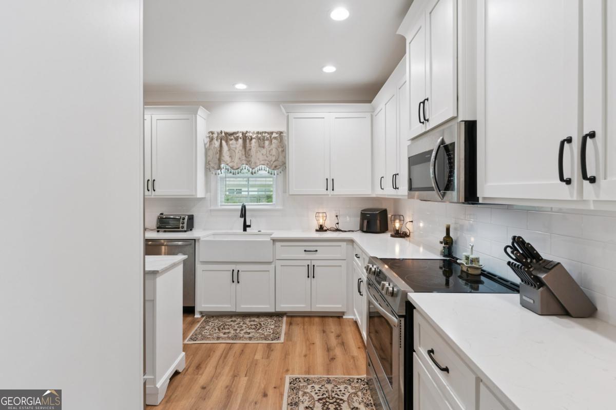 1093 Captains Cv Way St. Simons, GA 31522 - Photo 7 of 31