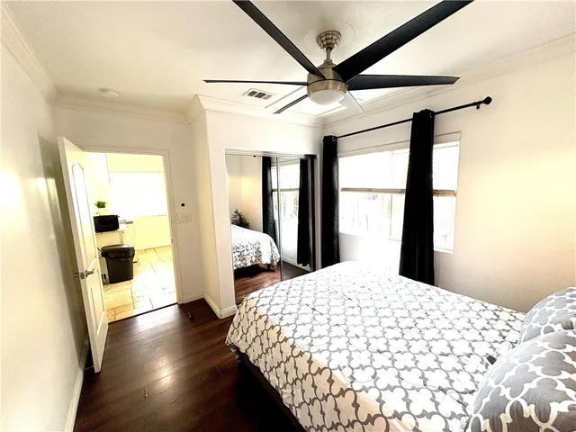 $840,000 | 1528 East 11th Street, Long Beach, CA 90813