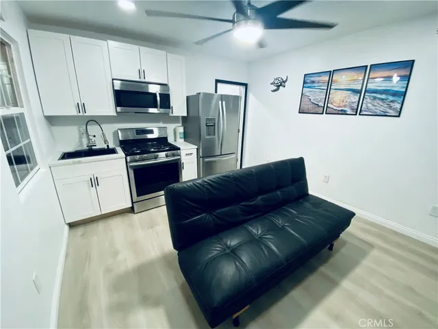 $840,000 | 1528 East 11th Street, Long Beach, CA 90813