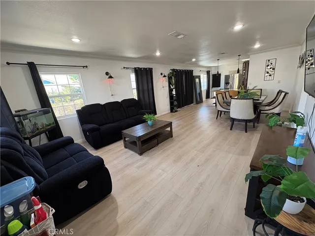 $840,000 | 1528 East 11th Street, Long Beach, CA 90813