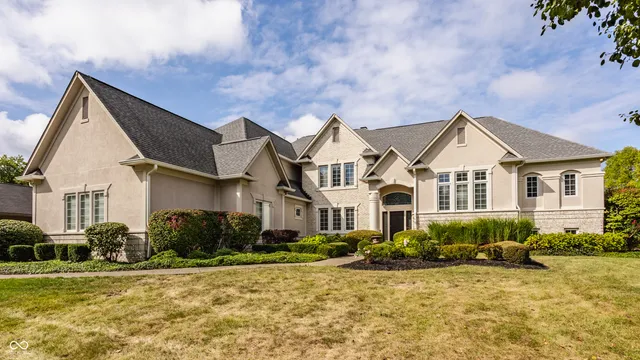 $1,150,000 | 8526 Oakmont Lane, Indianapolis, IN 46260