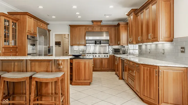 $1,150,000 | 8526 Oakmont Lane, Indianapolis, IN 46260