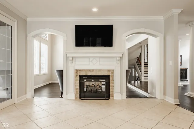 $1,150,000 | 8526 Oakmont Lane, Indianapolis, IN 46260