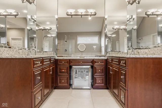 $1,150,000 | 8526 Oakmont Lane, Indianapolis, IN 46260