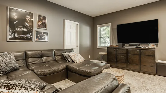 $1,150,000 | 8526 Oakmont Lane, Indianapolis, IN 46260