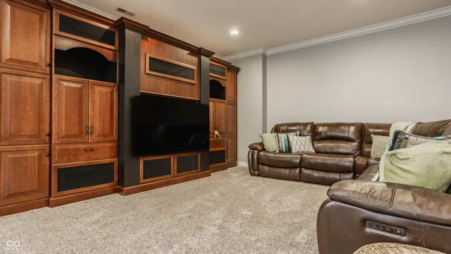 $1,150,000 | 8526 Oakmont Lane, Indianapolis, IN 46260