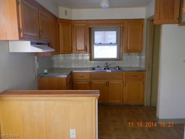20720 Applegate Road Maple Heights, OH 44137 - Photo 2 of 13 Gallery Image 2